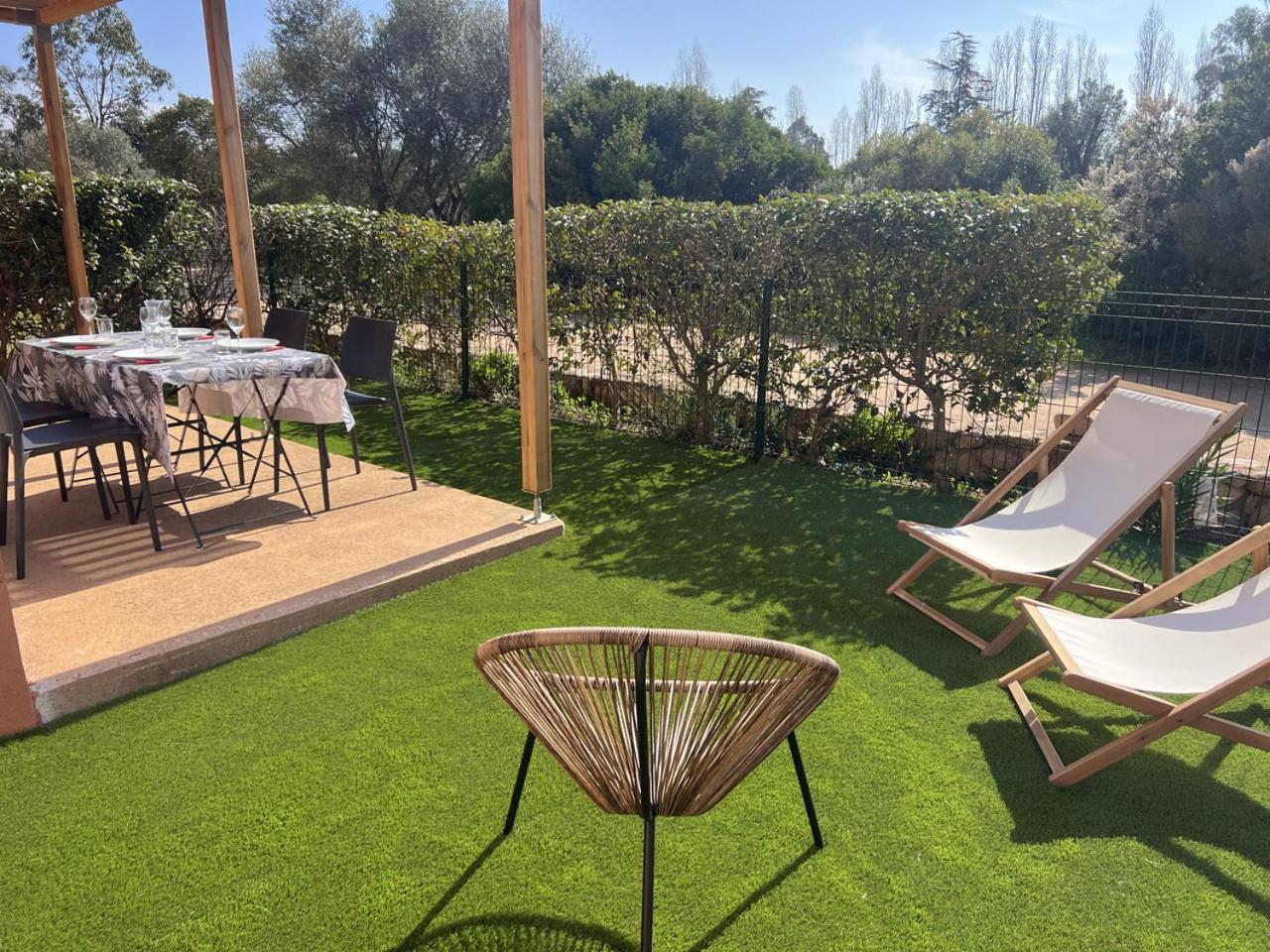 Residence Hoteliere Les Hameaux De Saint Cyprien Appartement 2 Chambres Lecci Ngoại thất bức ảnh